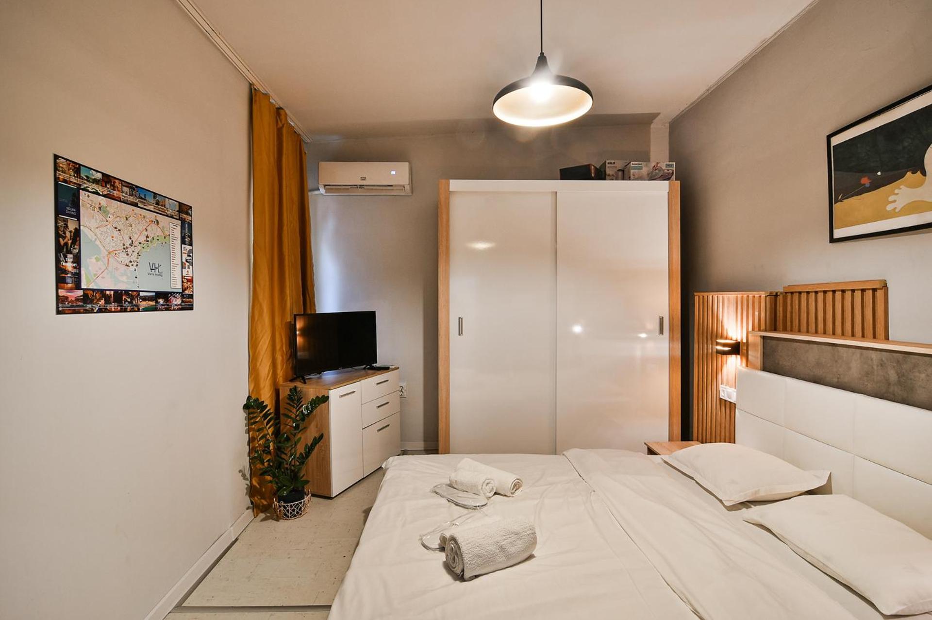 Central Flats With Parking 바르나 외부 사진